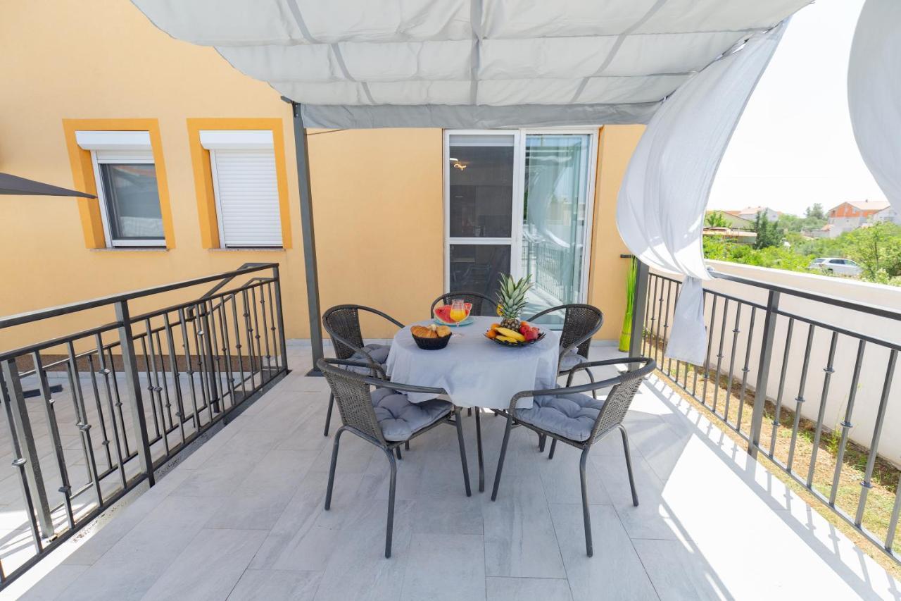Villa Family And Friends Private Heated Pool With Jacuzzi Ζαντάρ Εξωτερικό φωτογραφία