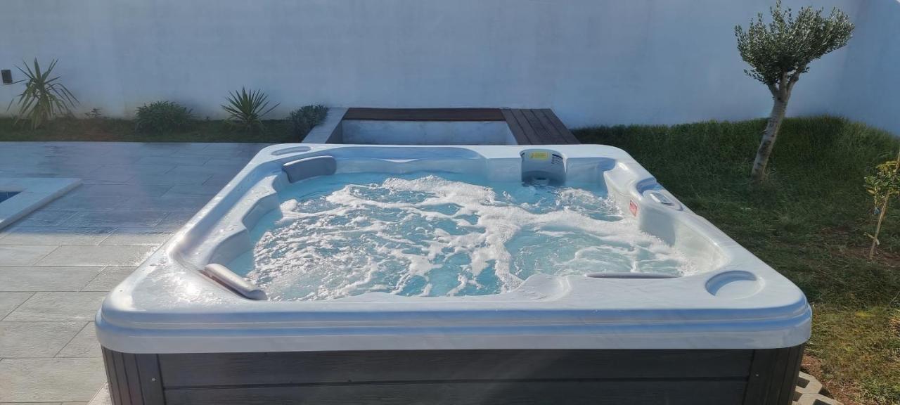 Villa Family And Friends Private Heated Pool With Jacuzzi Ζαντάρ Εξωτερικό φωτογραφία