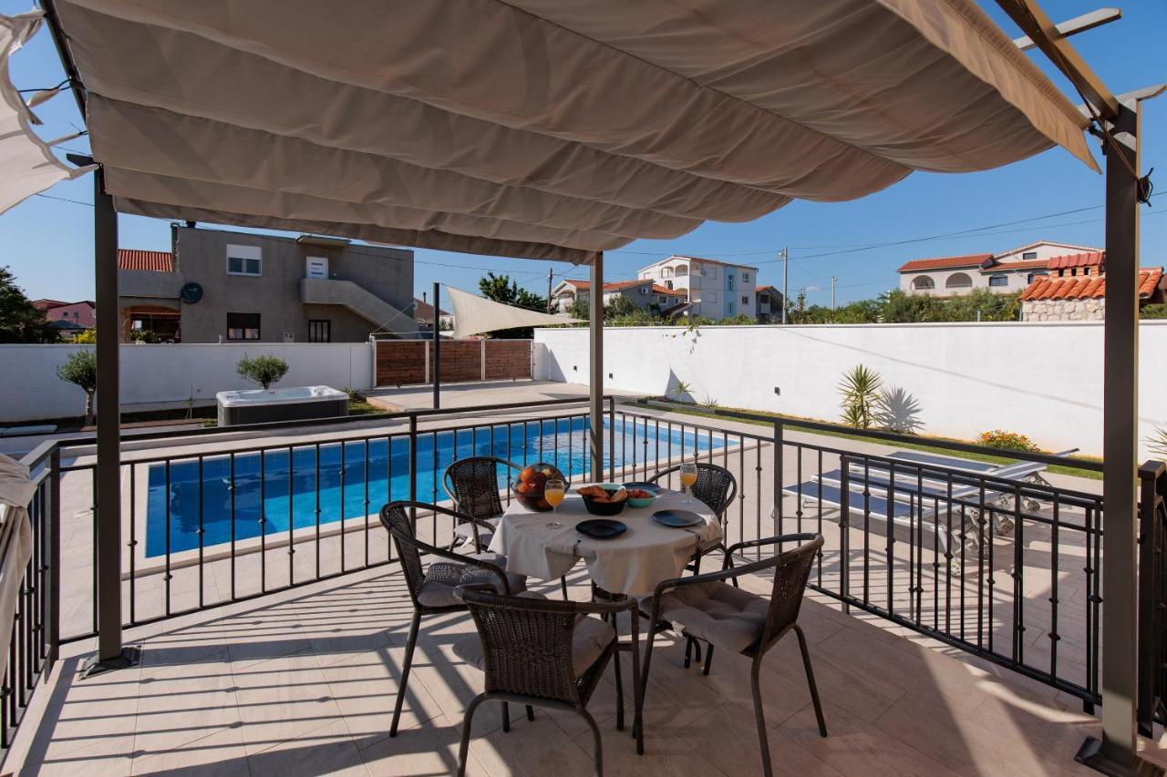 Villa Family And Friends Private Heated Pool With Jacuzzi Ζαντάρ Εξωτερικό φωτογραφία