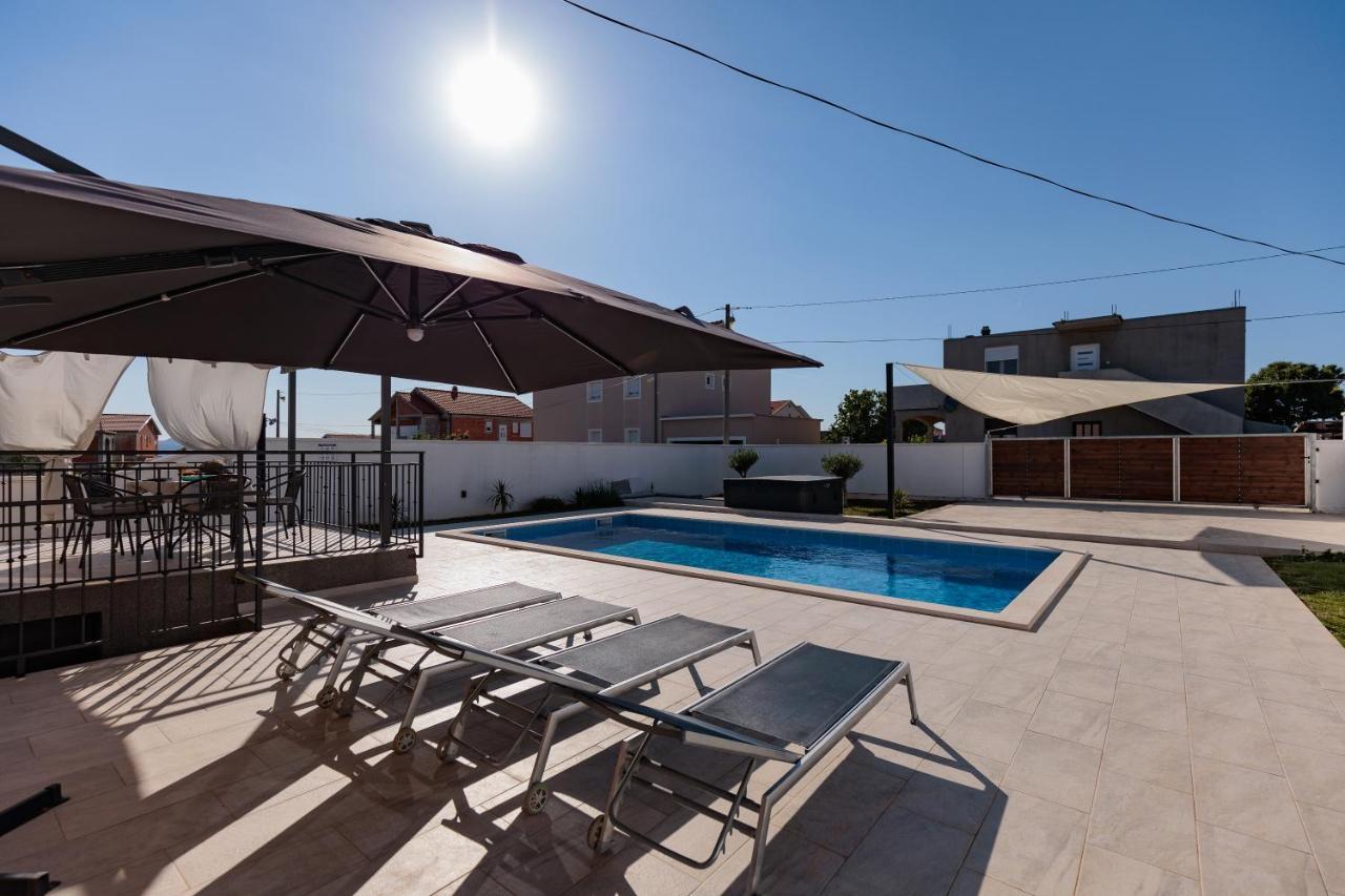 Villa Family And Friends Private Heated Pool With Jacuzzi Ζαντάρ Εξωτερικό φωτογραφία